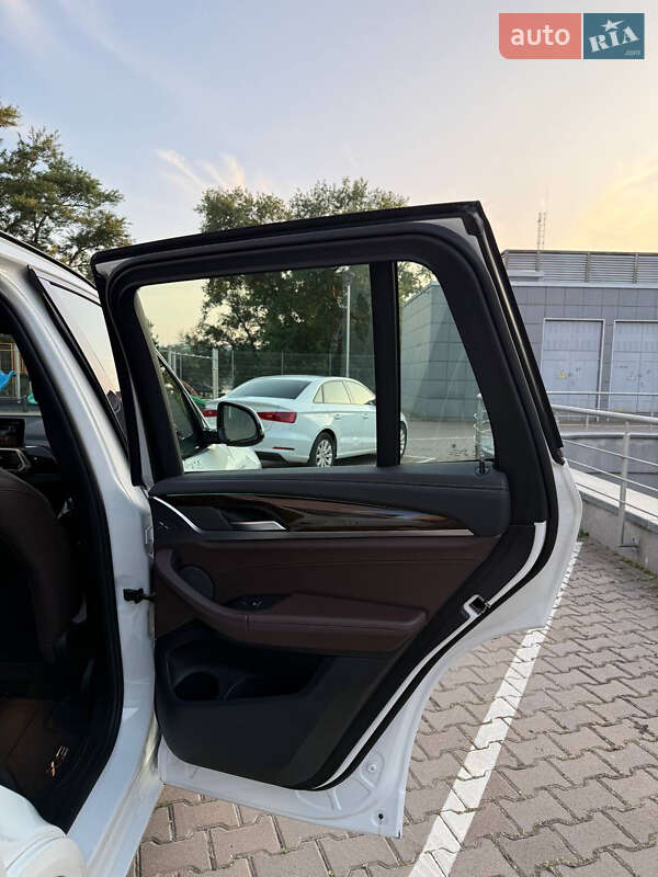 Внедорожник / Кроссовер BMW X3 2018 в Киеве