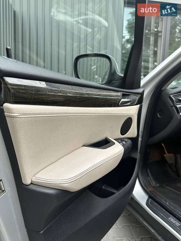 Внедорожник / Кроссовер BMW X3 2013 в Киеве
