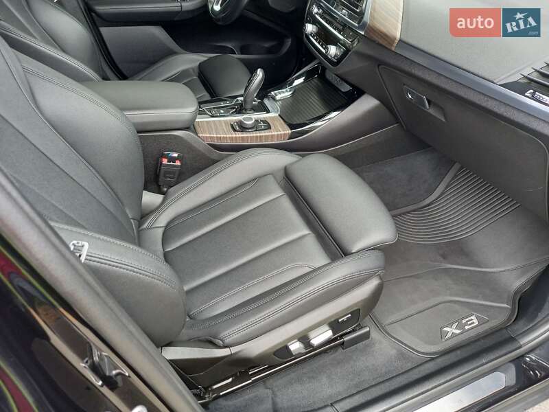 Внедорожник / Кроссовер BMW X3 2018 в Киеве