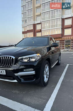 Внедорожник / Кроссовер BMW X3 2019 в 