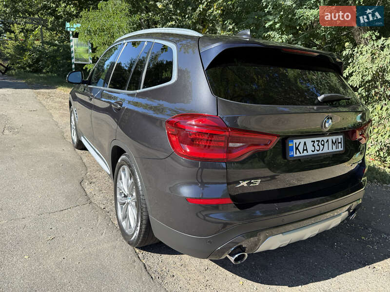 Внедорожник / Кроссовер BMW X3 2019 в Киеве