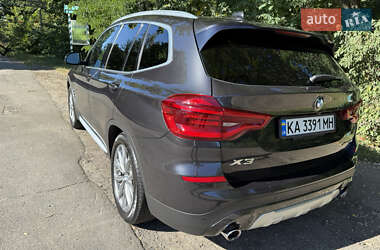 Внедорожник / Кроссовер BMW X3 2019 в 
