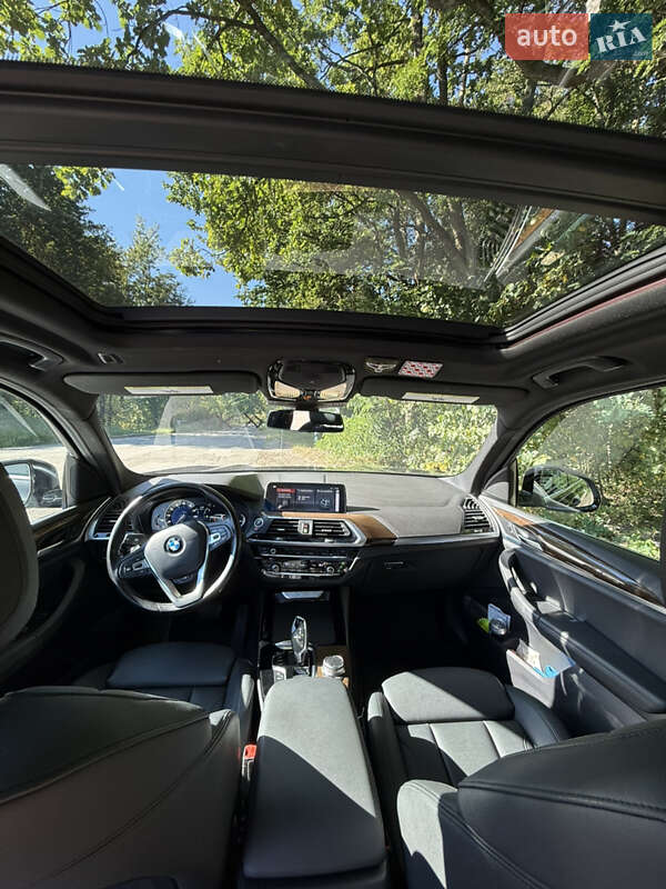 Внедорожник / Кроссовер BMW X3 2019 в Киеве