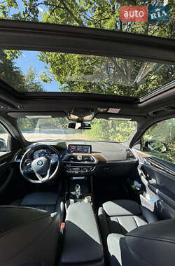 Внедорожник / Кроссовер BMW X3 2019 в 