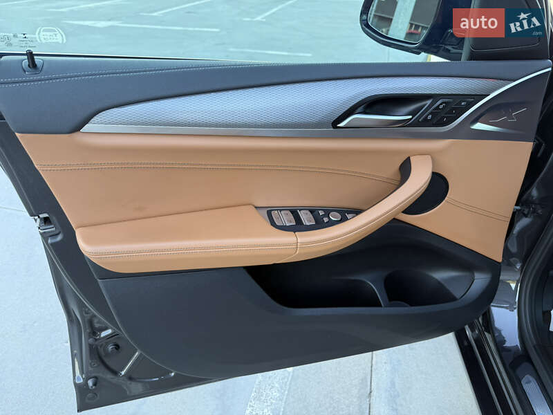 Внедорожник / Кроссовер BMW X3 2019 в Киеве