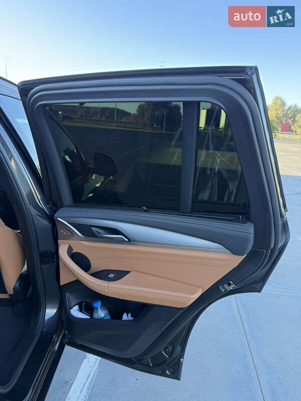 Внедорожник / Кроссовер BMW X3 2019 в Киеве