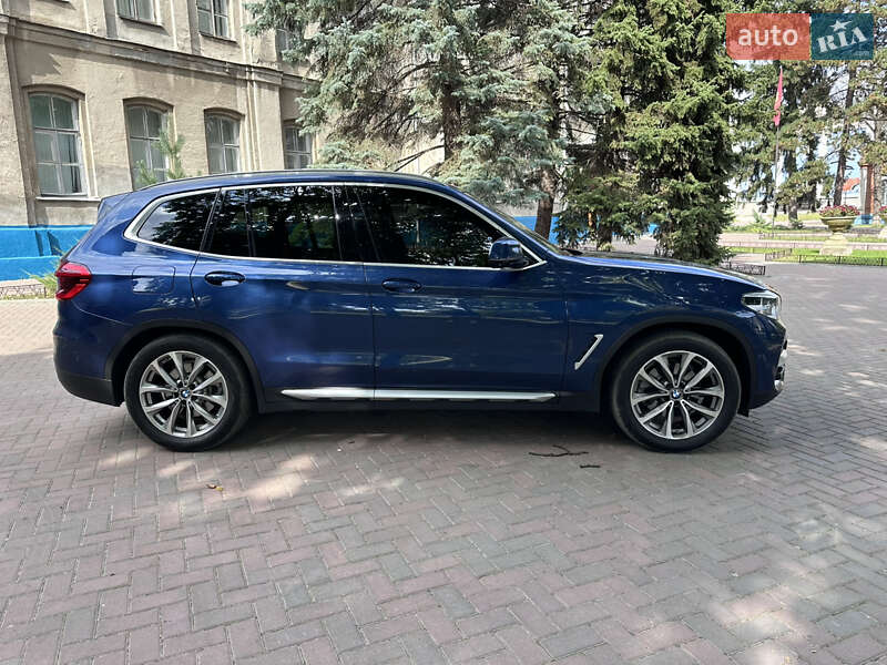 Внедорожник / Кроссовер BMW X3 2018 в Сумах
