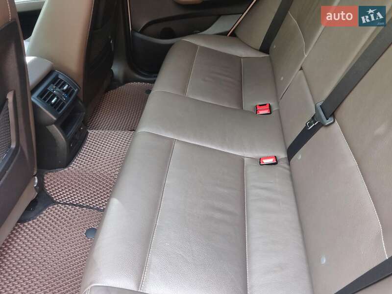 Внедорожник / Кроссовер BMW X3 2012 в Славутиче