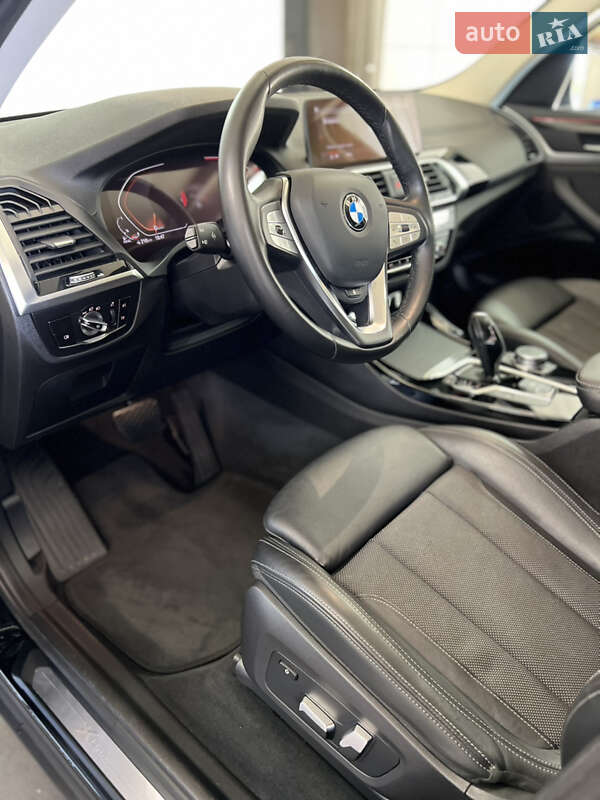 Внедорожник / Кроссовер BMW X3 2020 в Киеве