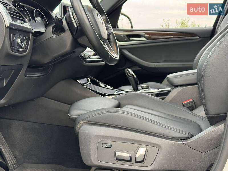 Внедорожник / Кроссовер BMW X3 2018 в Киеве