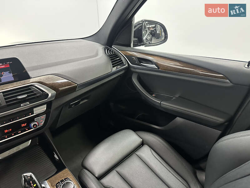 Внедорожник / Кроссовер BMW X3 2020 в Одессе