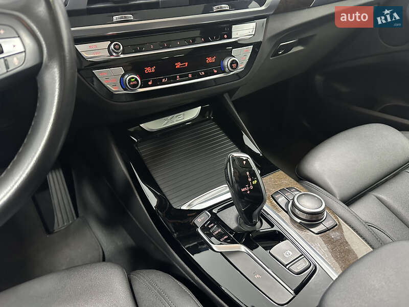 Внедорожник / Кроссовер BMW X3 2020 в Одессе