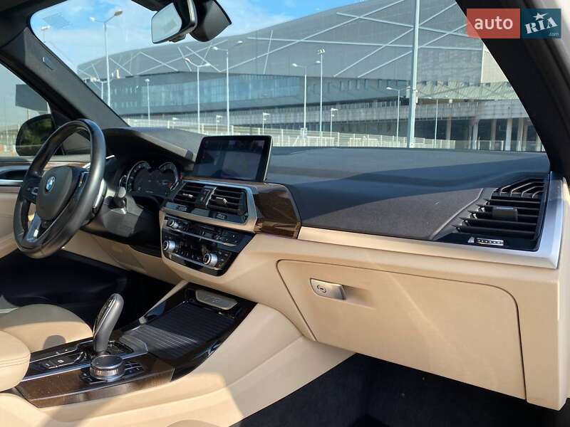 Внедорожник / Кроссовер BMW X3 2018 в Львове