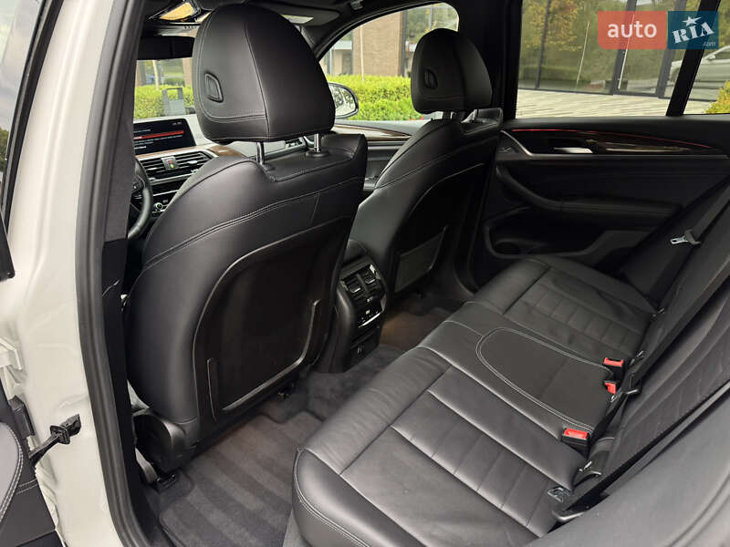 Внедорожник / Кроссовер BMW X3 2018 в Ужгороде