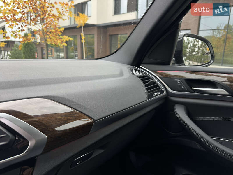 Внедорожник / Кроссовер BMW X3 2018 в Ужгороде