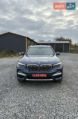 Внедорожник / Кроссовер BMW X3 2018 в 