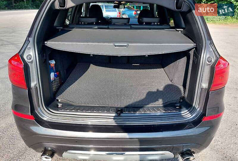 Внедорожник / Кроссовер BMW X3 2019 в Киеве