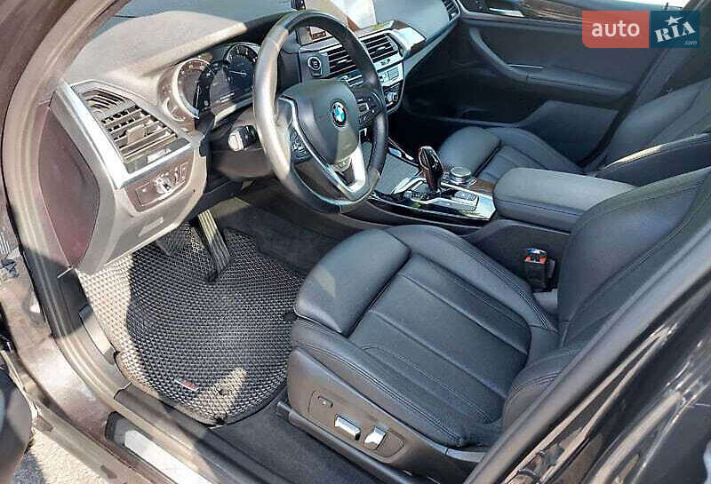Внедорожник / Кроссовер BMW X3 2019 в Киеве
