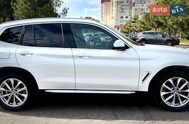 Внедорожник / Кроссовер BMW X3 2018 в 