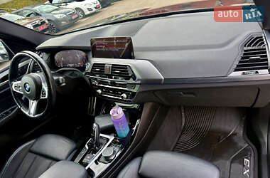 Внедорожник / Кроссовер BMW X3 2021 в 