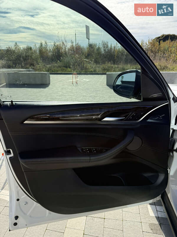 Внедорожник / Кроссовер BMW X3 2018 в Львове