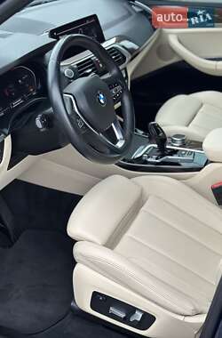 Внедорожник / Кроссовер BMW X3 2020 в 