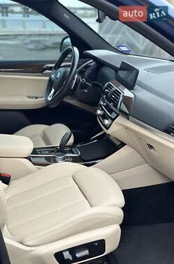 Внедорожник / Кроссовер BMW X3 2020 в 