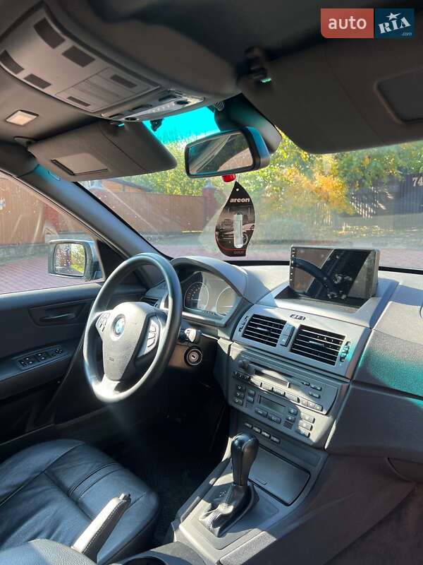 Внедорожник / Кроссовер BMW X3 2004 в Черновцах