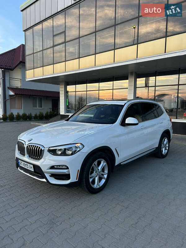 Внедорожник / Кроссовер BMW X3 2018 в 