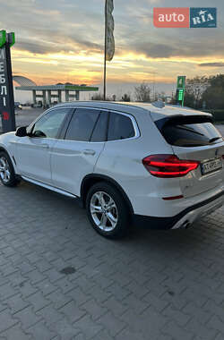 Внедорожник / Кроссовер BMW X3 2018 в 
