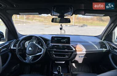 Внедорожник / Кроссовер BMW X3 2018 в 
