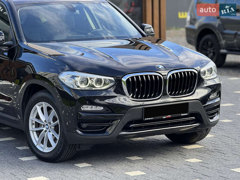 Внедорожник / Кроссовер BMW X3 2018 в Ужгороде