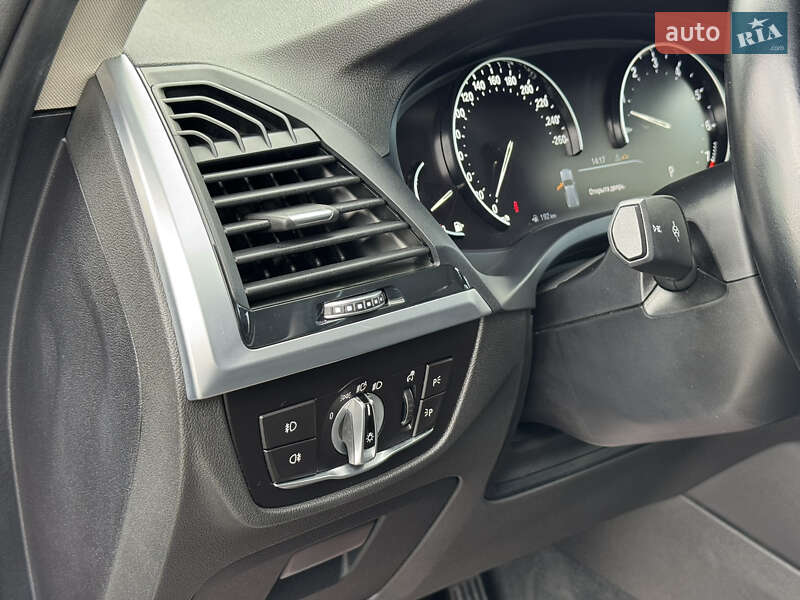 Внедорожник / Кроссовер BMW X3 2018 в Ужгороде