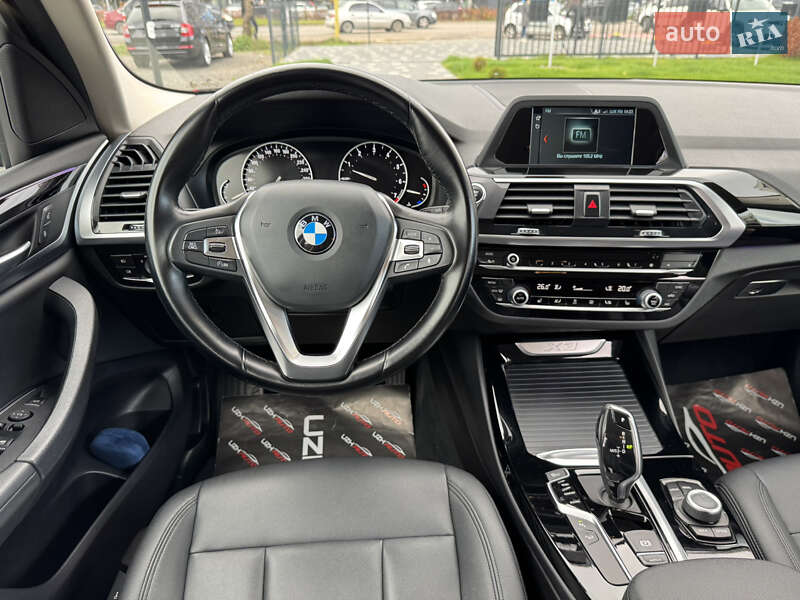 Внедорожник / Кроссовер BMW X3 2018 в Ужгороде