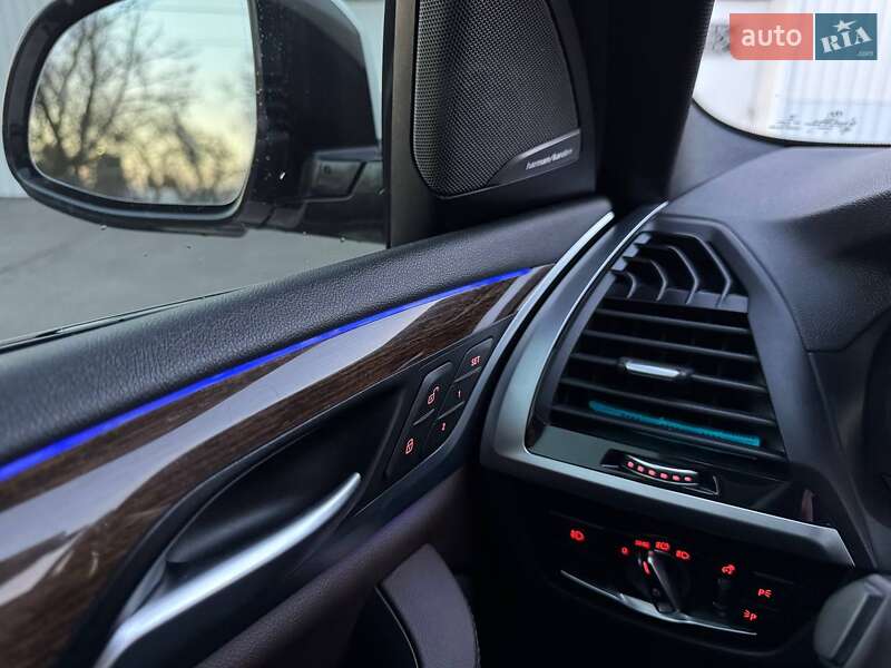 Внедорожник / Кроссовер BMW X3 2017 в Кременчуге