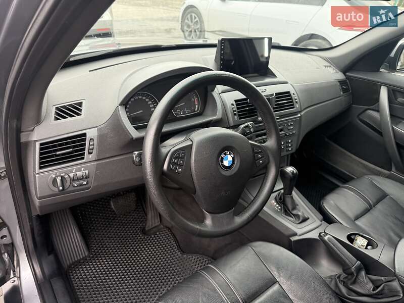 Внедорожник / Кроссовер BMW X3 2004 в Черновцах