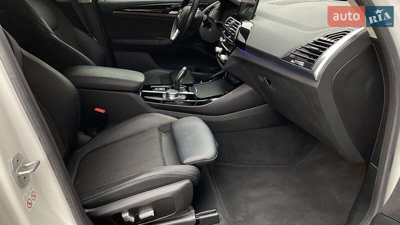 Внедорожник / Кроссовер BMW X3 2021 в Одессе