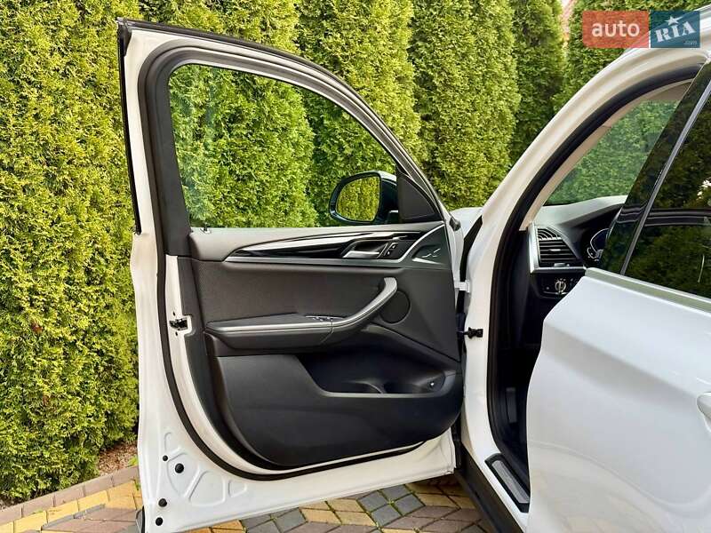 Позашляховик / Кросовер BMW X3 2021 в Самборі