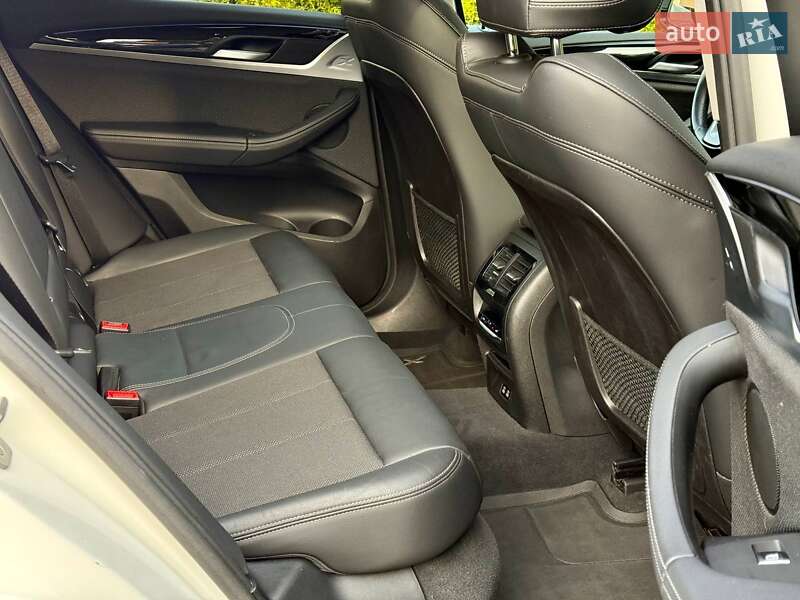 Позашляховик / Кросовер BMW X3 2021 в Самборі