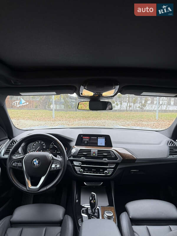 Внедорожник / Кроссовер BMW X3 2019 в Киеве