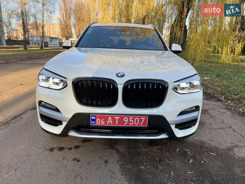 Внедорожник / Кроссовер BMW X3 2019 в Киеве