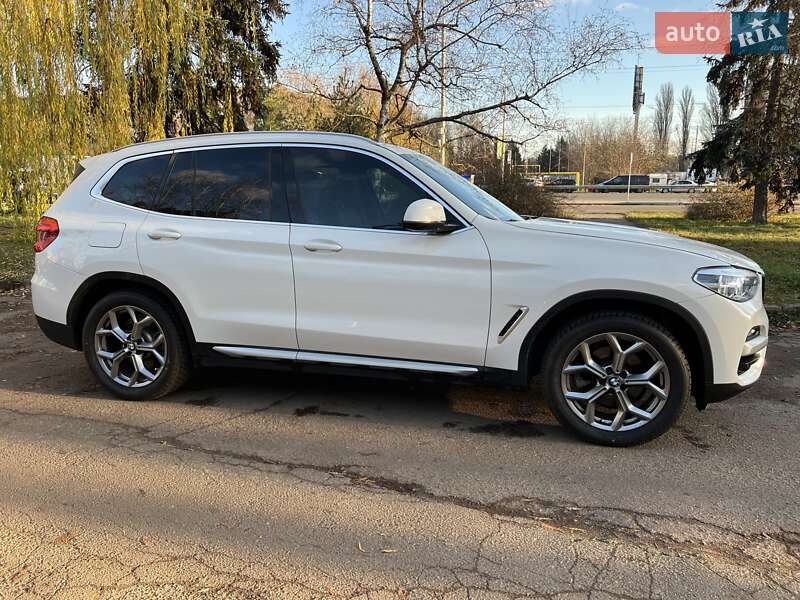 Внедорожник / Кроссовер BMW X3 2019 в Киеве