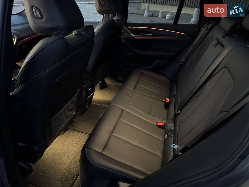 Внедорожник / Кроссовер BMW X3 2024 в Харькове