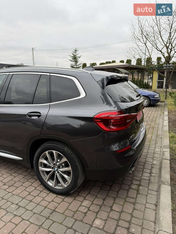 Внедорожник / Кроссовер BMW X3 2019 в Новояворовске