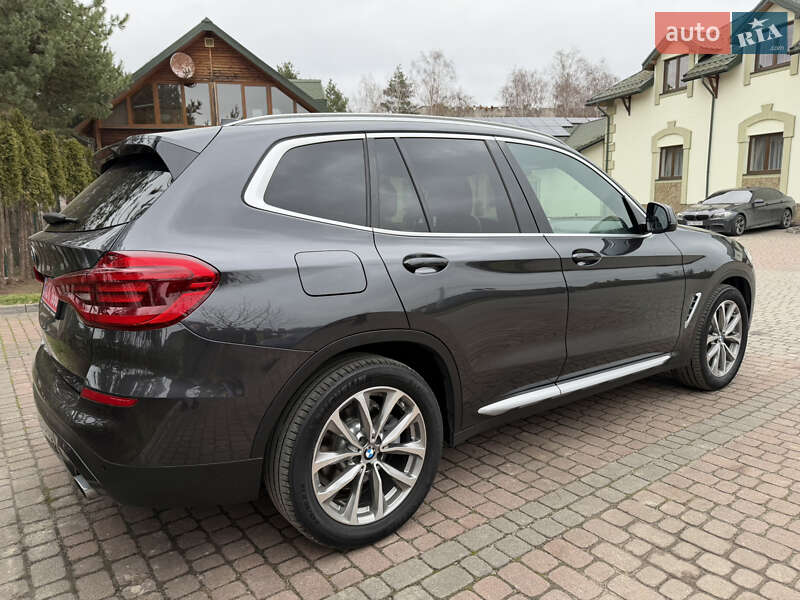 Внедорожник / Кроссовер BMW X3 2019 в Новояворовске