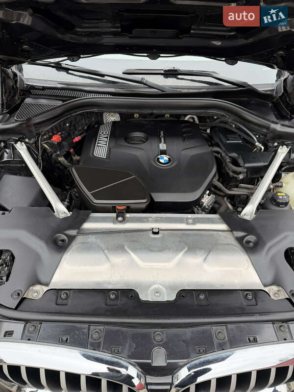 Внедорожник / Кроссовер BMW X3 2019 в Новояворовске