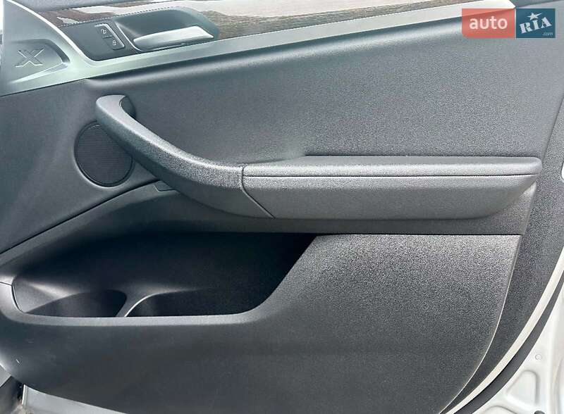 Внедорожник / Кроссовер BMW X3 2020 в Львове