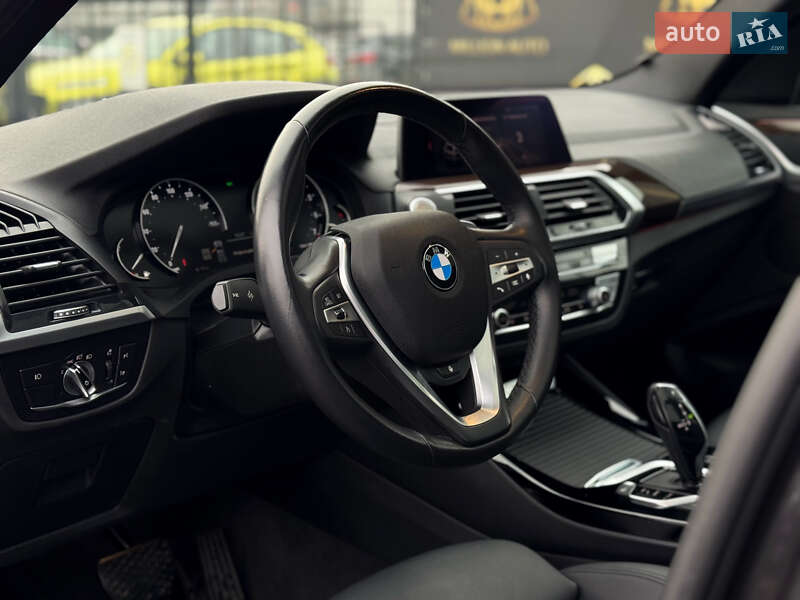 Внедорожник / Кроссовер BMW X3 2021 в Киеве