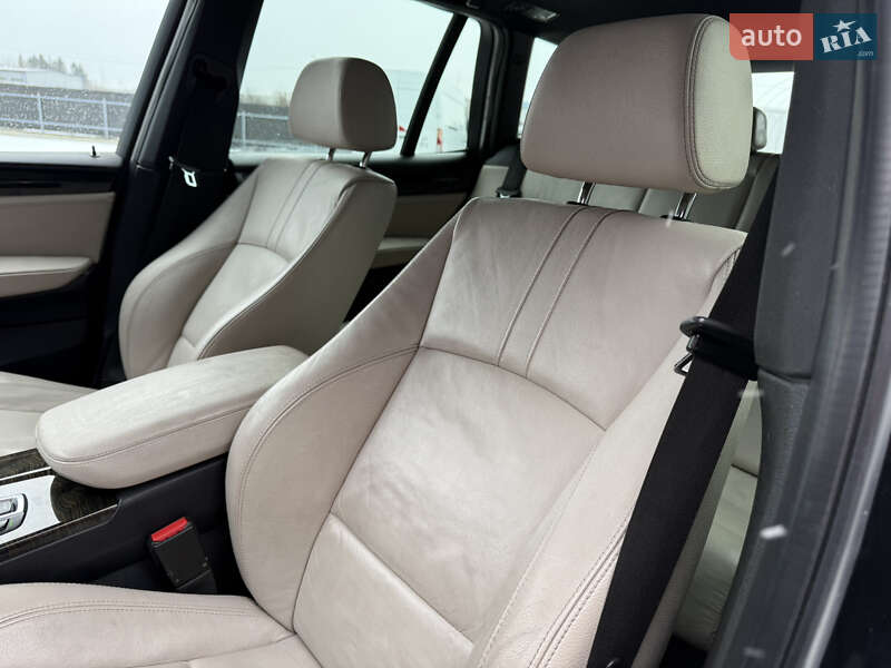 Внедорожник / Кроссовер BMW X3 2013 в Ковеле