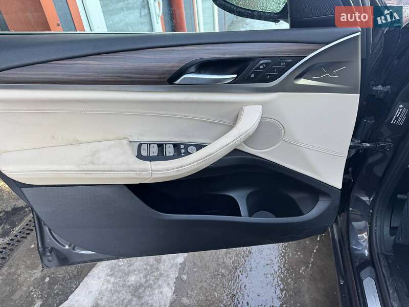 Внедорожник / Кроссовер BMW X3 2020 в Львове